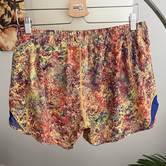 NWT Lululemon Special Edition Seawheeze Hotty Hot Short *Tall - Picture 3 of 4